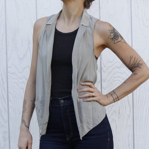 Grey Silk Vest - Picture 11 of 11